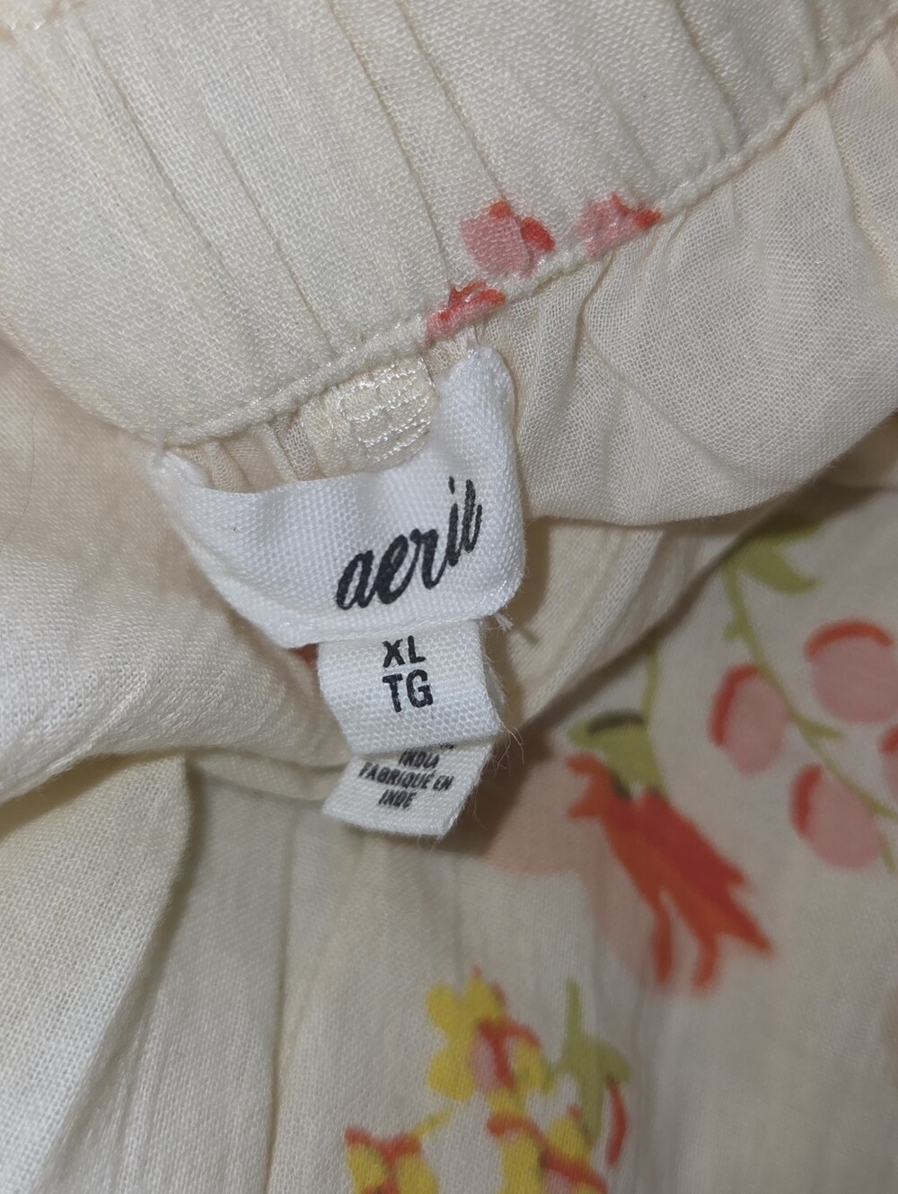 Cream Floral Ruffle Shorts - Picture 3 of 4